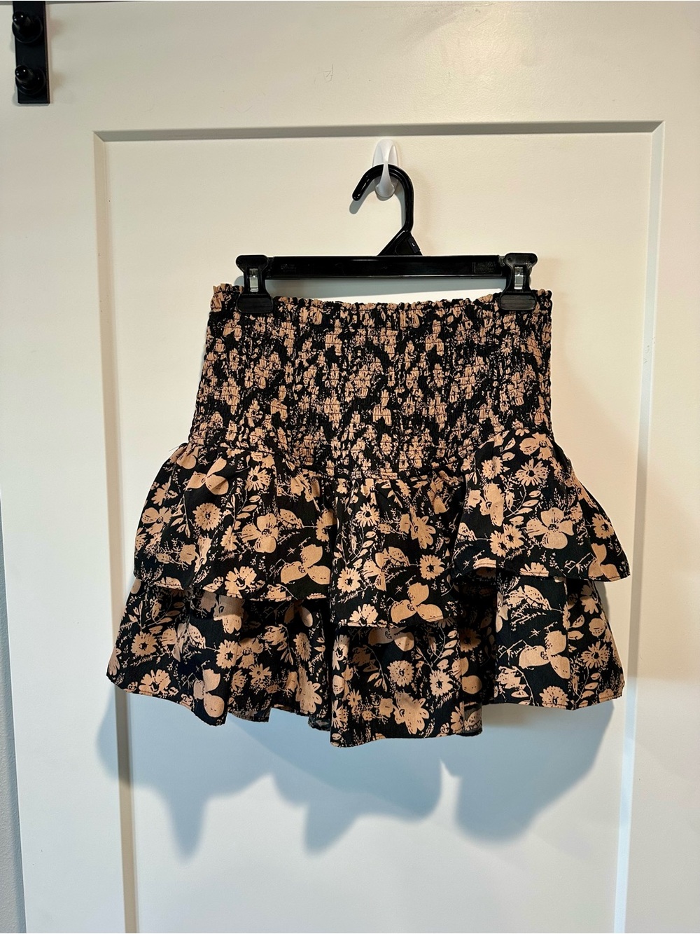 Entro Floral Smocked Tiered Ruffle Skort Black Brown Size Large